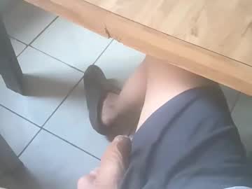 Granpollon18cm Chaturbate stream image from March 28, 2025