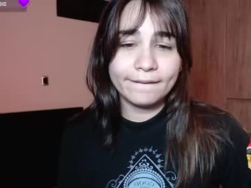 Carriestuart Chaturbate stream image from March 28, 2025
