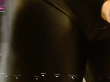 Iliumd Chaturbate stream image from March 28, 2025