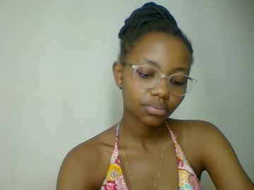 Theequinn Chaturbate stream image from March 28, 2025