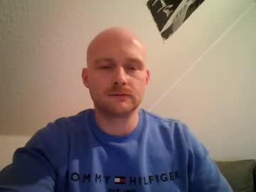 Chr95221 Chaturbate stream image from March 29, 2025