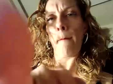 Myownqueen100 Chaturbate stream image from March 29, 2025