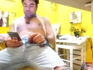 Serdna23 Chaturbate stream image from March 29, 2025