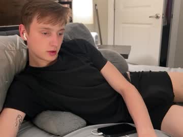 Sexytwinkbody4u Chaturbate stream image from March 29, 2025