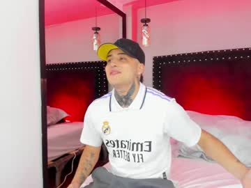Tyler_Toroo Chaturbate stream image from March 29, 2025