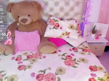 Emily_Bell12 Chaturbate stream image from March 29, 2025