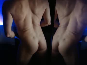 Lolwhoah Chaturbate stream image from March 29, 2025