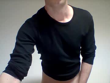 Crissstrokesxxx Chaturbate stream image from March 29, 2025
