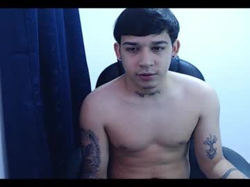 Vicm19 Chaturbate stream image from March 29, 2025