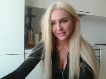 Kristalblondy Chaturbate stream image from March 29, 2025