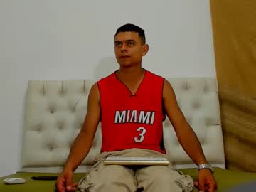 Andrew_Thomsonp Chaturbate stream image from March 29, 2025