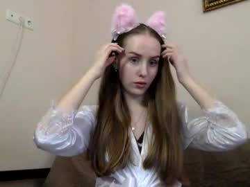 Liittlelily Chaturbate stream image from March 29, 2025