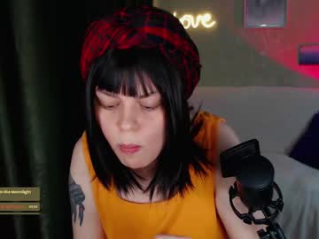 Lucywmiller Chaturbate stream image from March 29, 2025