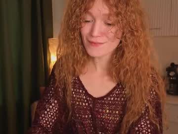 Emiliyafox Chaturbate stream image from March 29, 2025