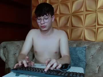 Oliverrjames Chaturbate stream image from March 29, 2025