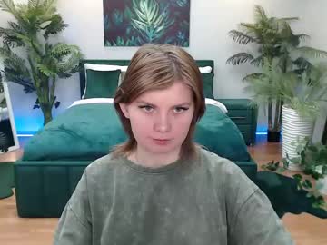 Ameliasweetly Chaturbate stream image from March 29, 2025
