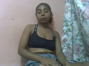 Cettehot Chaturbate stream image from March 29, 2025