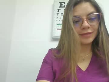 Alicee16 Chaturbate stream image from March 29, 2025