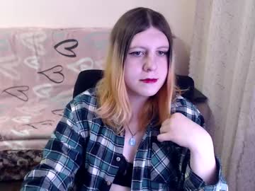 Loxasia Chaturbate stream image from March 29, 2025