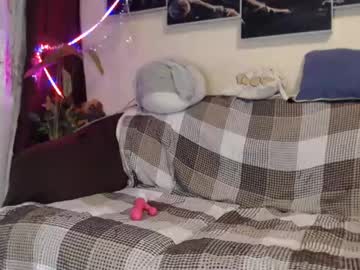 Littlehappines Chaturbate stream image from March 29, 2025