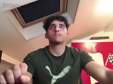 Raes69 Chaturbate stream image from March 29, 2025