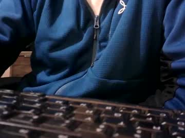Assfdanchen Chaturbate stream image from March 29, 2025