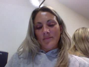 Livydune Chaturbate stream image from March 30, 2025