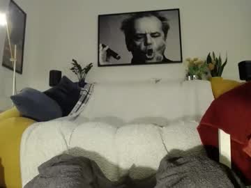 Neversayneverxxx Chaturbate stream image from March 30, 2025
