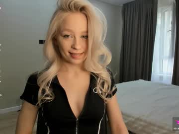 Vikasti Chaturbate stream image from March 30, 2025