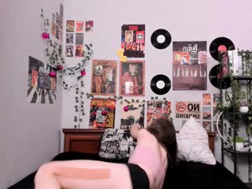 Erlineberkshire Chaturbate stream image from March 30, 2025