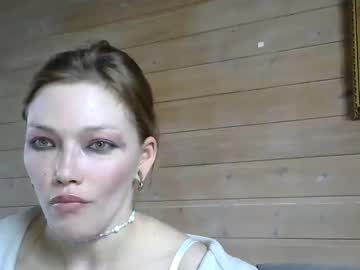 Askpoly Chaturbate stream image from March 30, 2025
