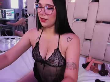 Droolingflavor Chaturbate stream image from March 30, 2025