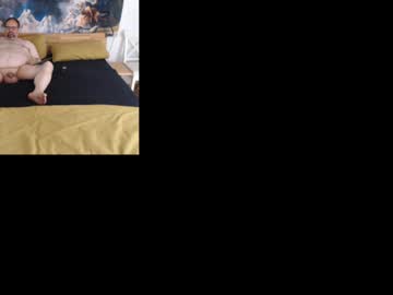 Pooh_Bear_Ratisbonne Chaturbate stream image from March 30, 2025