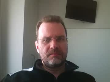 Fly_Mind84 Chaturbate stream image from March 30, 2025