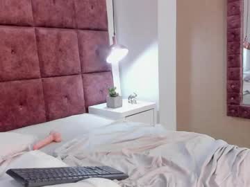 Sophiebrulant Chaturbate stream image from March 30, 2025