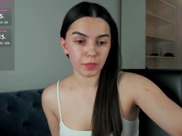 Eralux Chaturbate stream image from March 30, 2025