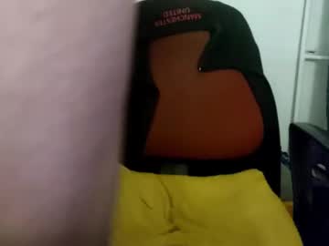 Cryst4lbxy Chaturbate stream image from March 30, 2025