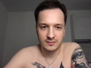Loveishurtingus Chaturbate stream image from March 31, 2025