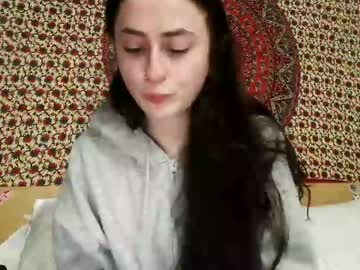Zoepleasing Chaturbate stream image from March 31, 2025
