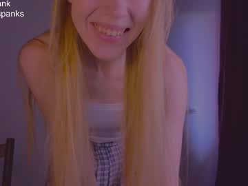 Hihi_Im_Chloe Chaturbate stream image from March 31, 2025