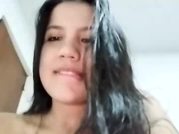 Riahnmell Chaturbate stream image from March 31, 2025