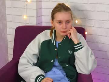 Shellyreynolds Chaturbate stream image from March 31, 2025