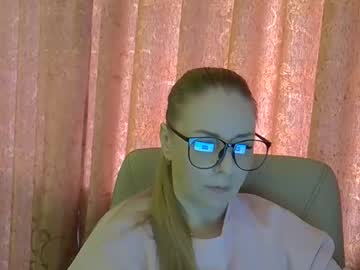 Suzy_Hilary Chaturbate stream image from March 31, 2025