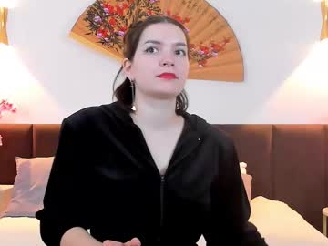 Emmacaparelli Chaturbate stream image from March 31, 2025