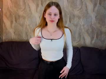 Neldaaytes Chaturbate stream image from March 31, 2025