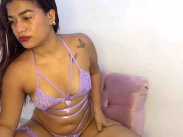 Abigail004 Chaturbate stream image from March 31, 2025