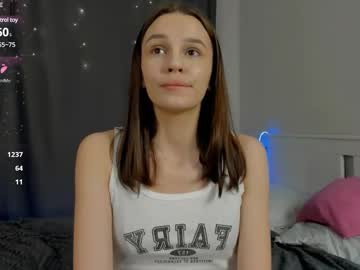 Leilage Chaturbate stream image from March 31, 2025