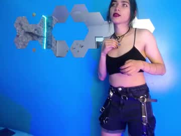 Maevekuro Chaturbate stream image from March 31, 2025