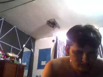 Chicohot2117053 Chaturbate stream image from March 31, 2025