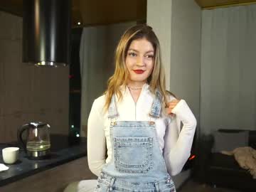 Augustabelow Chaturbate stream image from March 31, 2025
